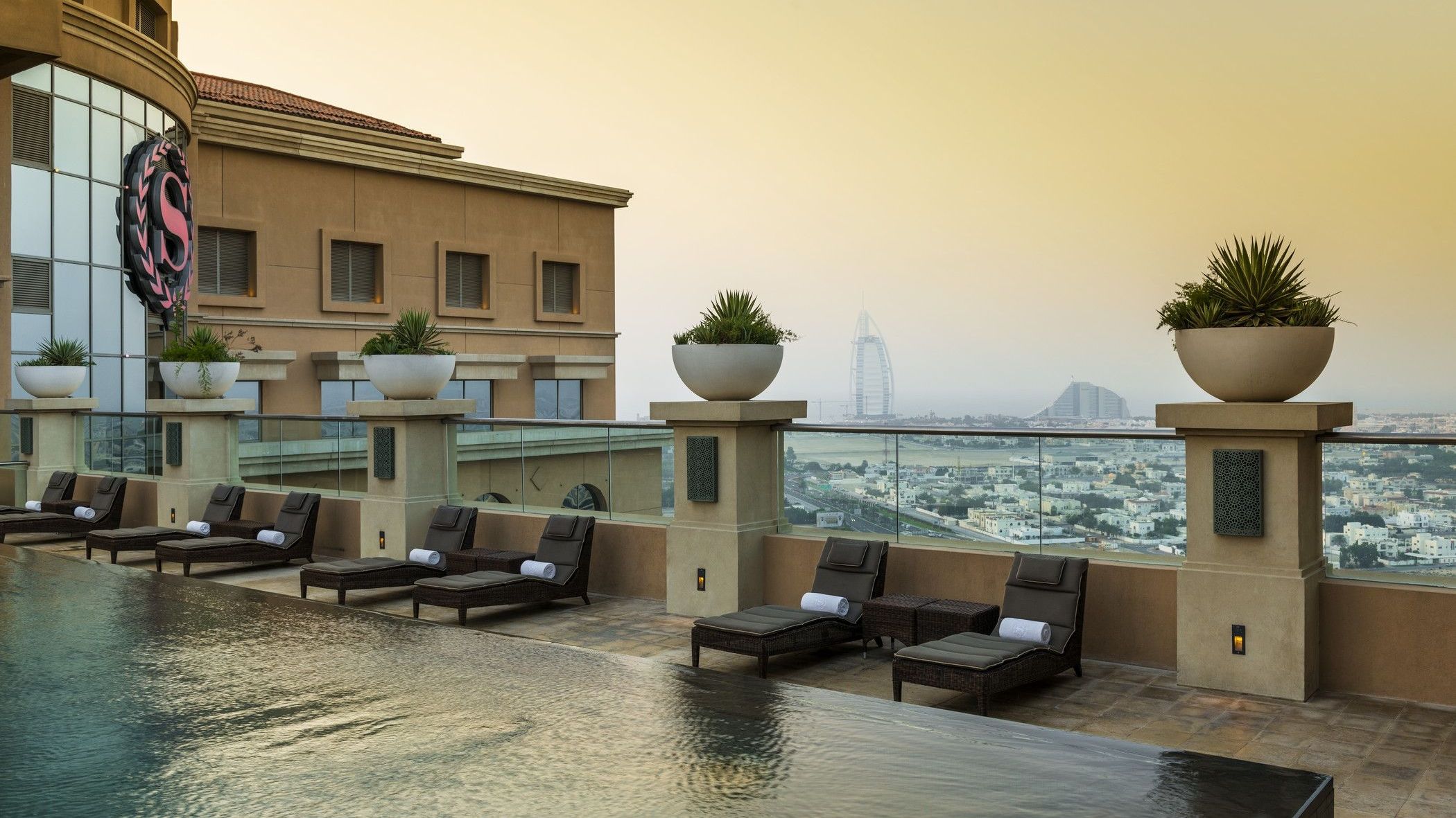 Shine Spa Dubai - Sheraton Mall of the Emirates Hotel
